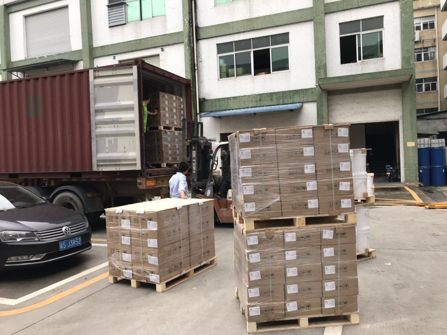 奮戰(zhàn)半月，液體硅膠準(zhǔn)時(shí)出貨